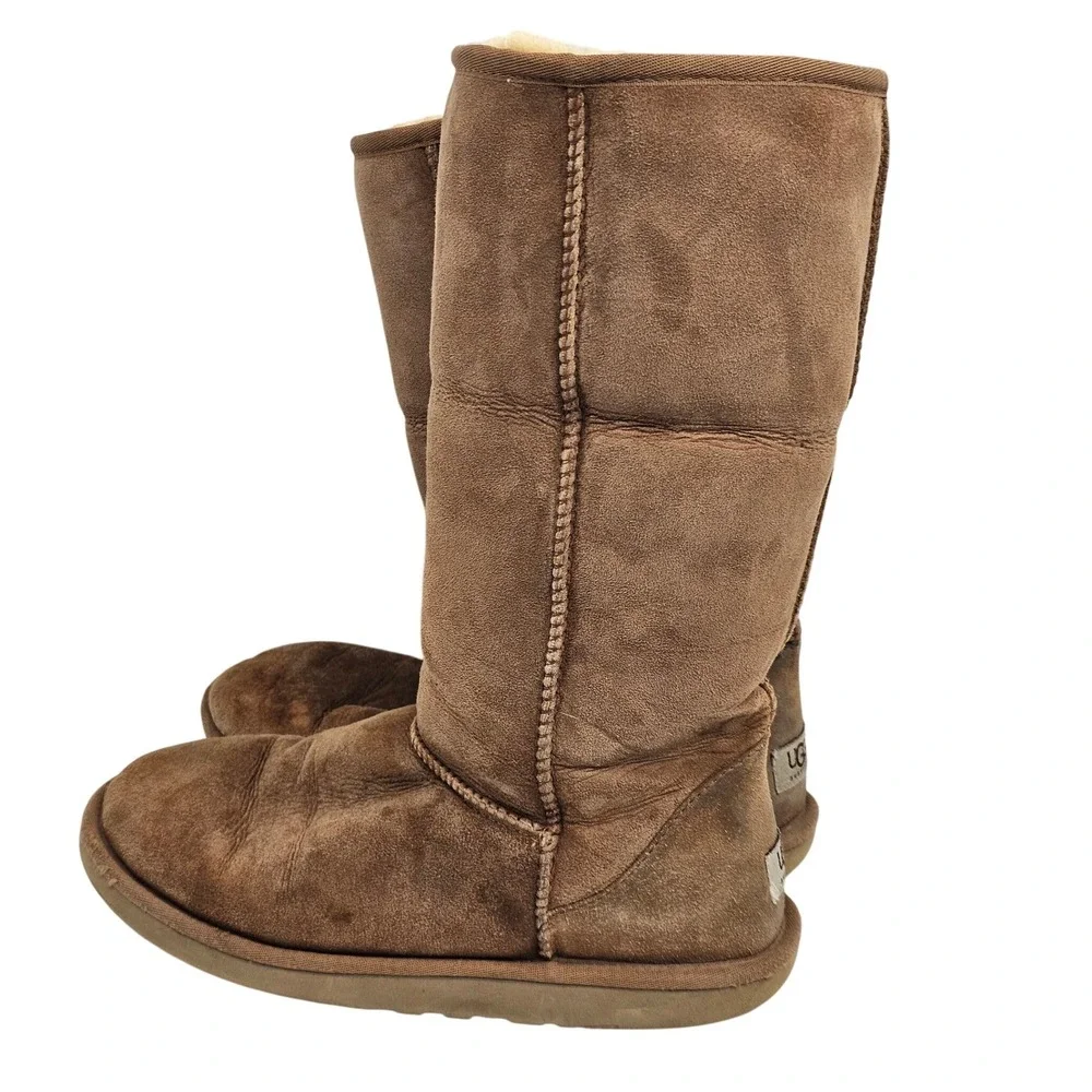 UGG Australia Classic Tall Boots Brown‎ Suede Sheepskin Lined Women's Size 8